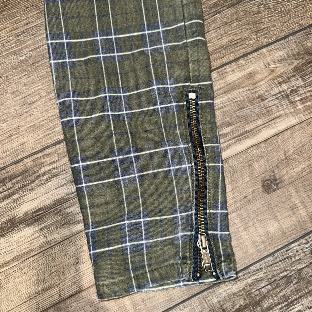 Current/Elliott Size 27 plaid pants EUC - Picture 2 of 7